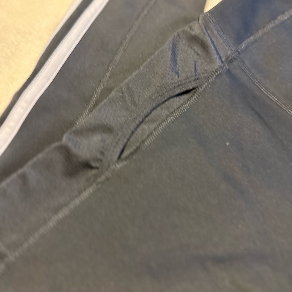 ADIDAS - Picture 4 of 8